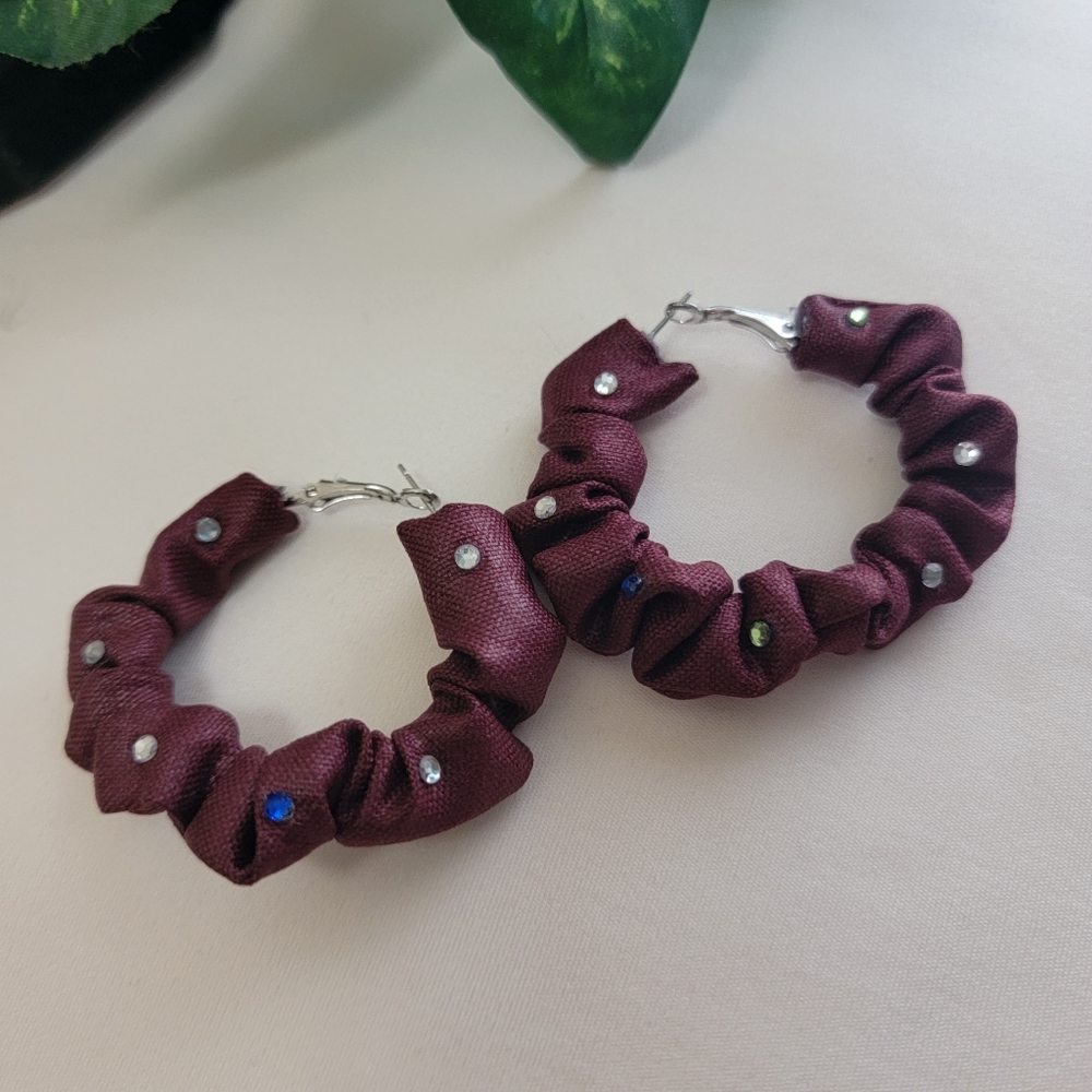 Hoop Earrings with Rhinestone - Picture 4 of 6